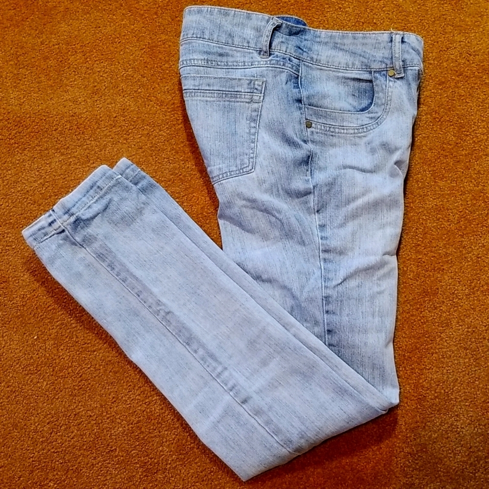 Light wash jeans